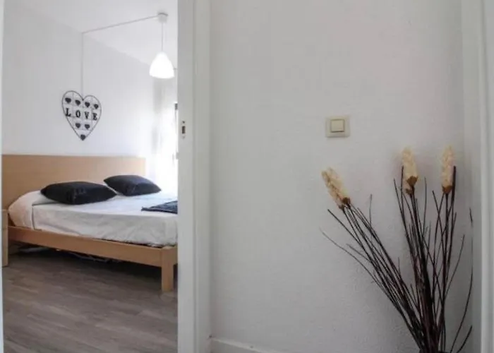 Confortable En Platja D'aro: Centro Y Terraza Privada - Es-209-90 *